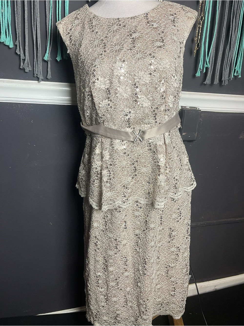 R&M Richard’s Size 8 Evening Dress Golden Tan
